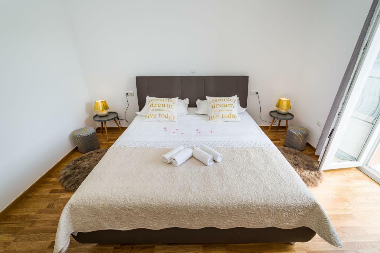 Apartment Newcity Novigrad  Esterno foto