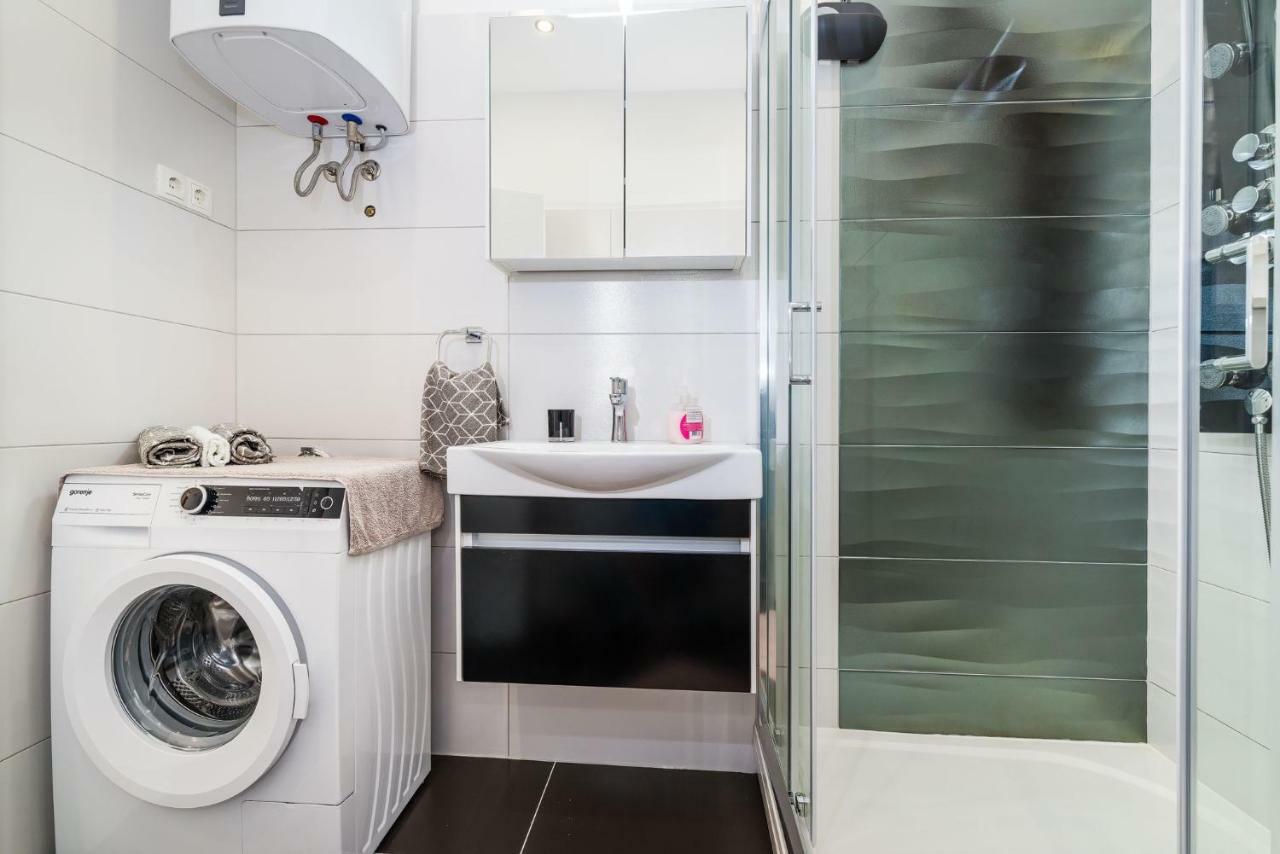 Apartment Newcity Novigrad  Esterno foto