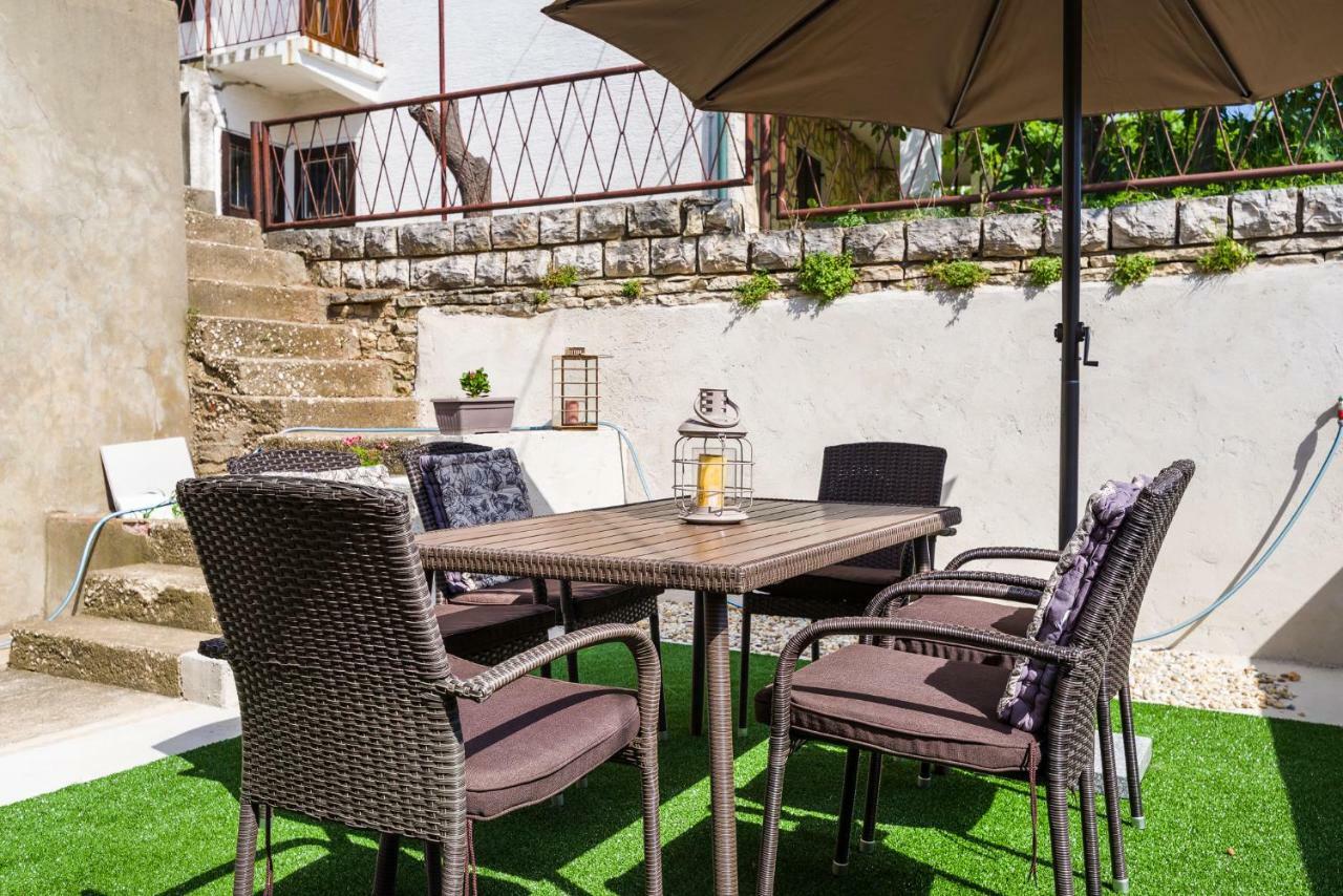Apartment Newcity Novigrad  Esterno foto