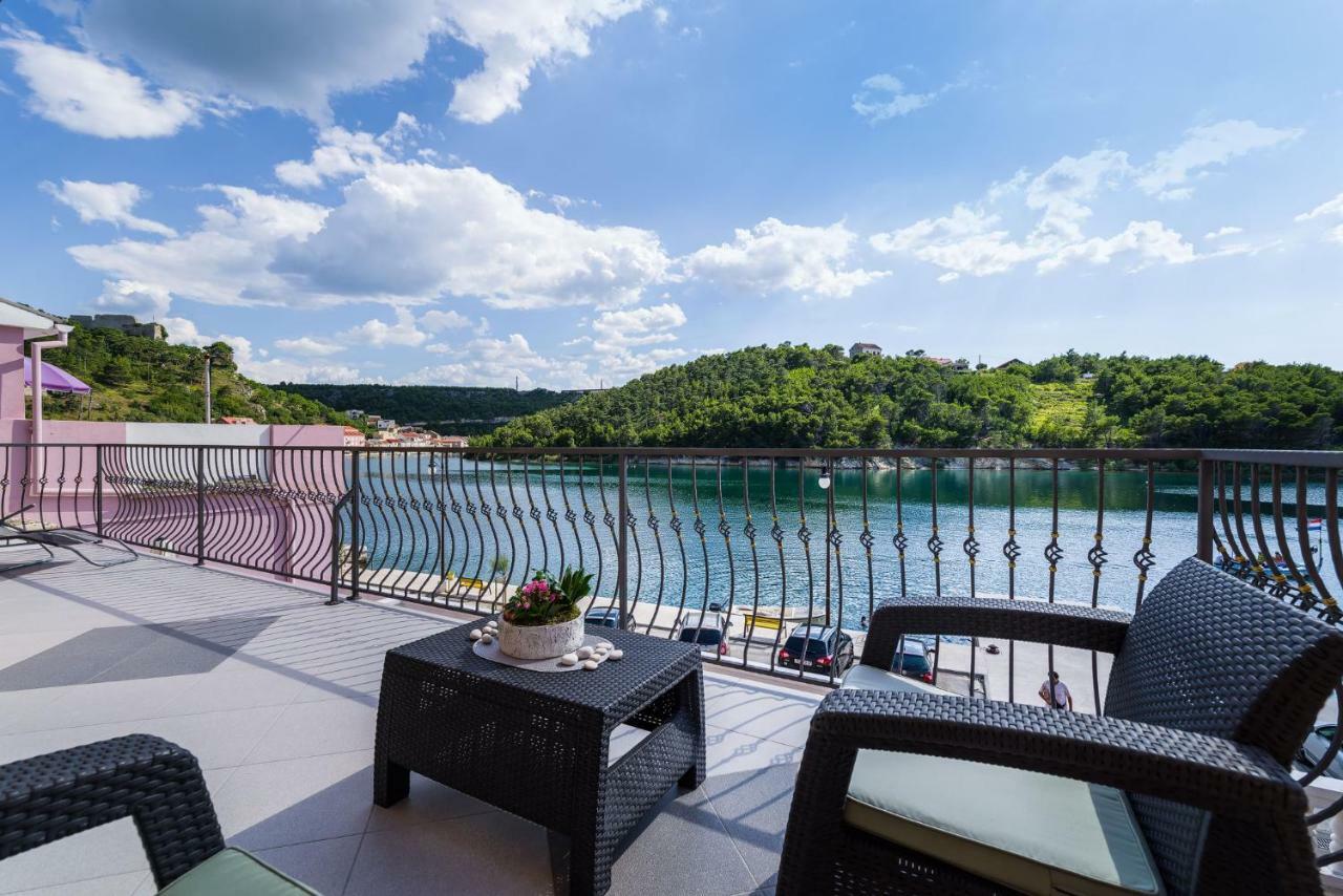 Apartment Newcity Novigrad  Esterno foto