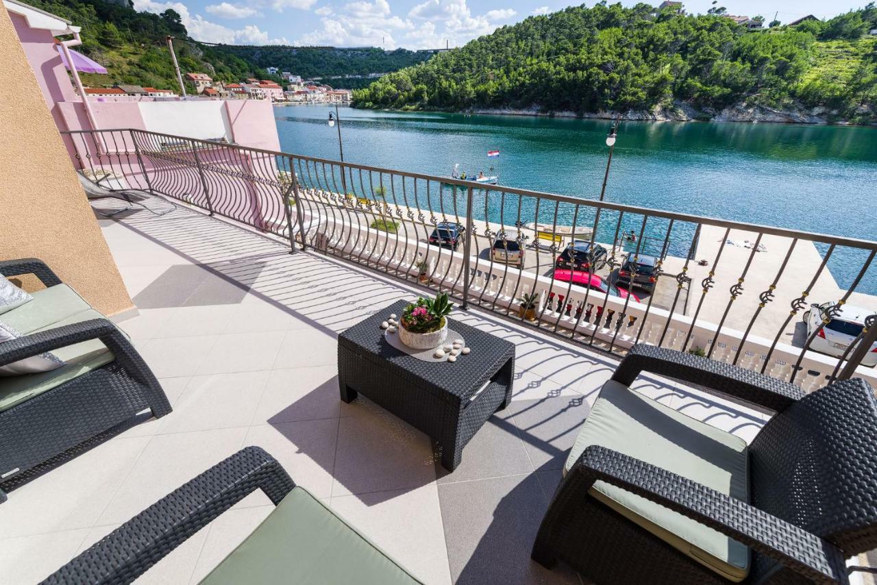 Apartment Newcity Novigrad  Esterno foto