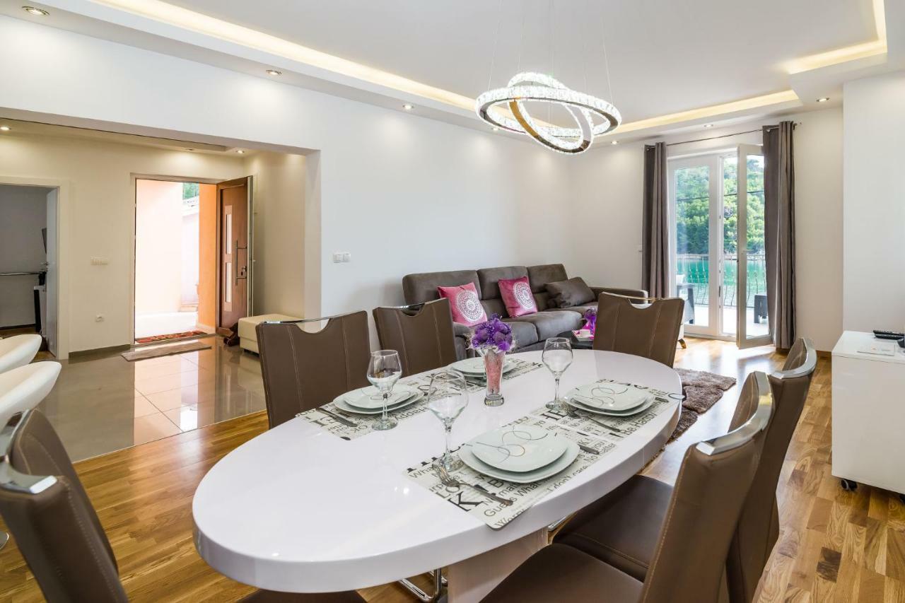 Apartment Newcity Novigrad  Esterno foto