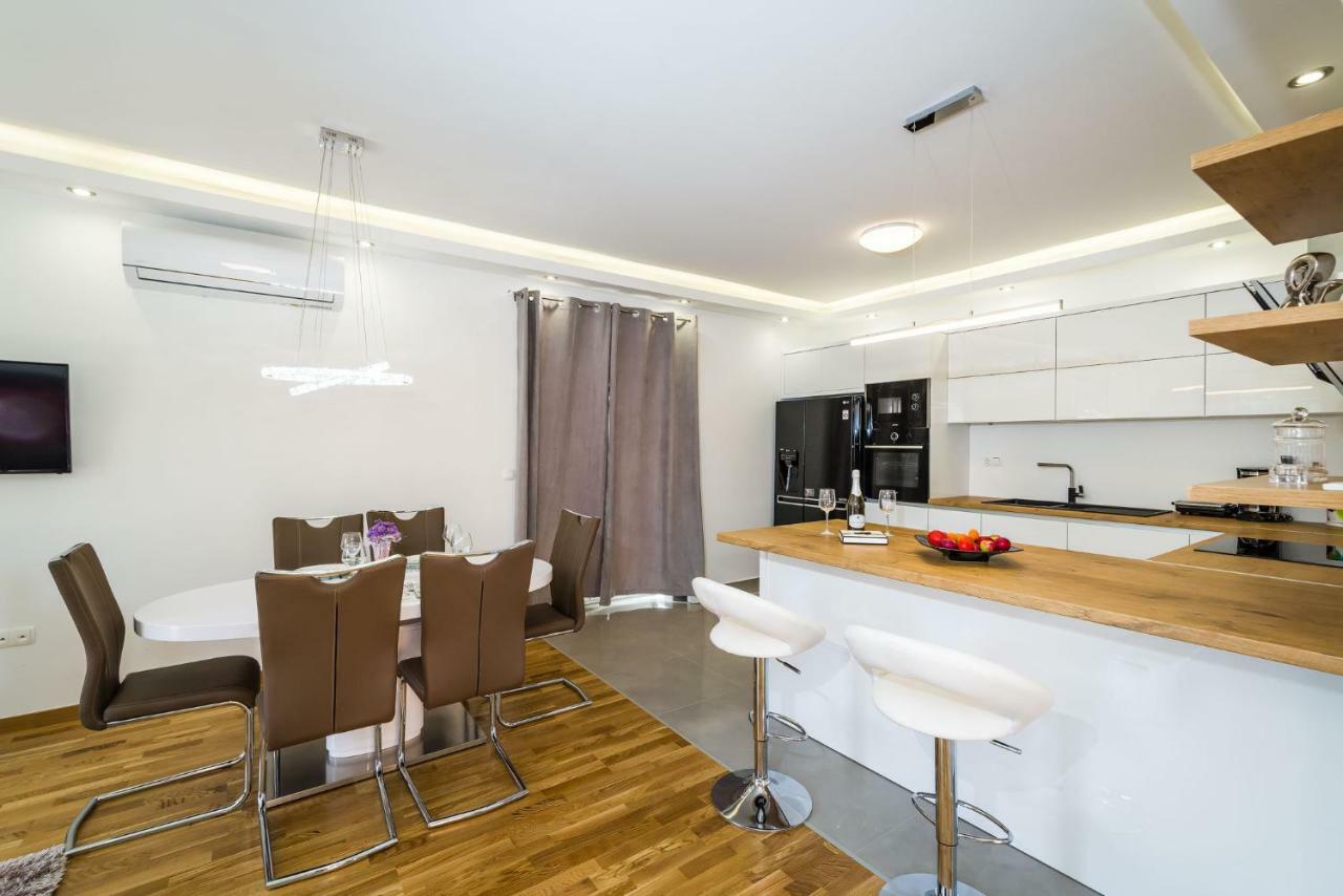 Apartment Newcity Novigrad  Esterno foto