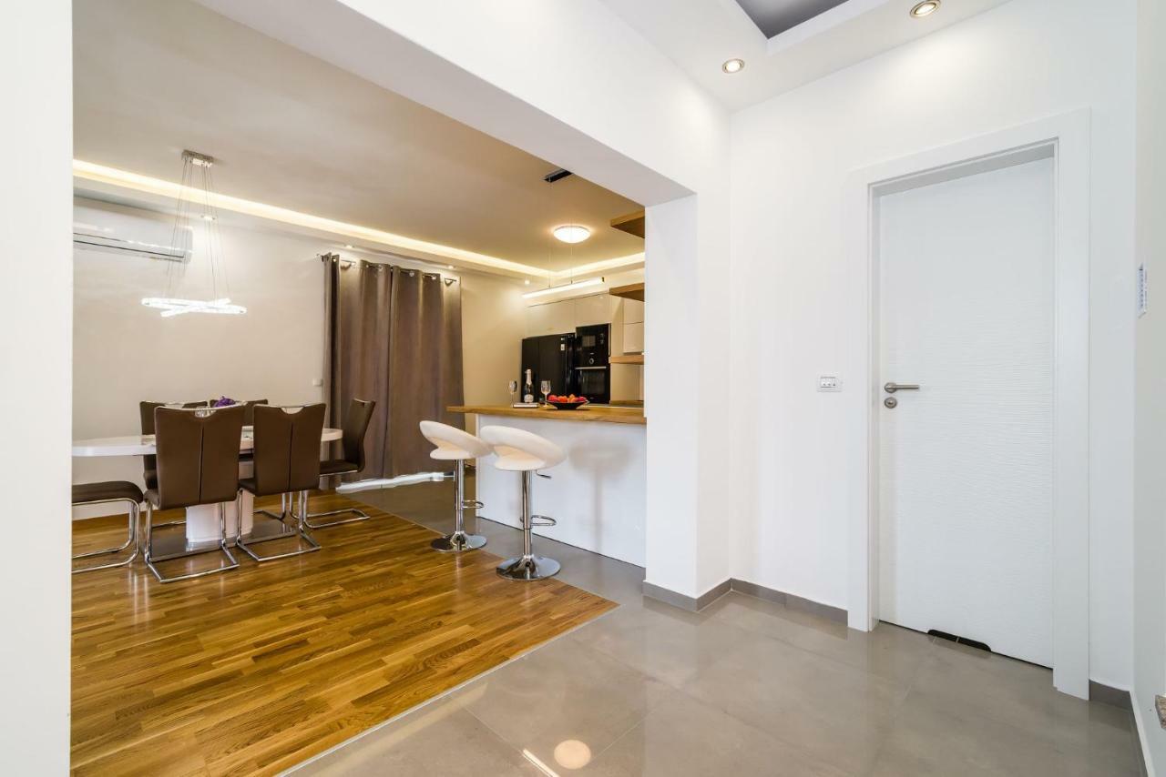 Apartment Newcity Novigrad  Esterno foto