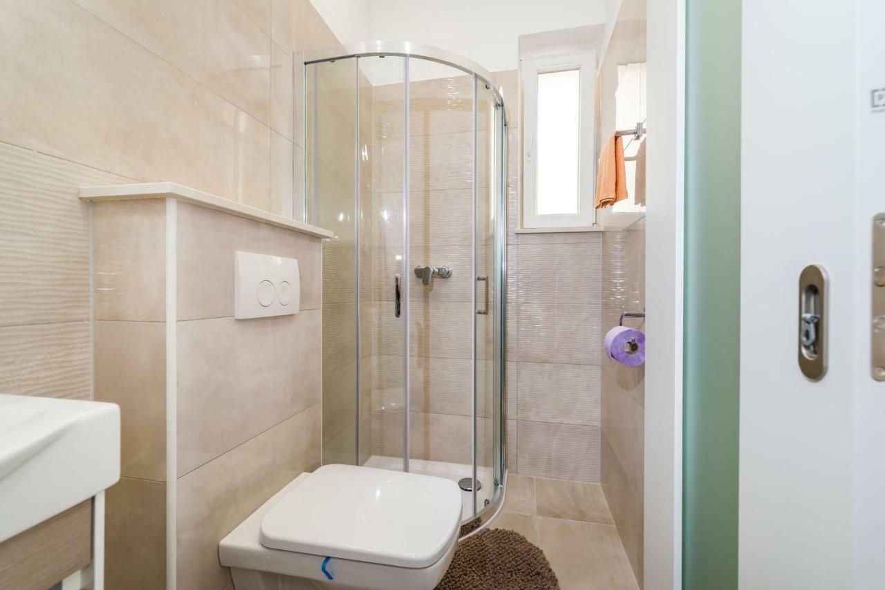 Apartment Newcity Novigrad  Esterno foto